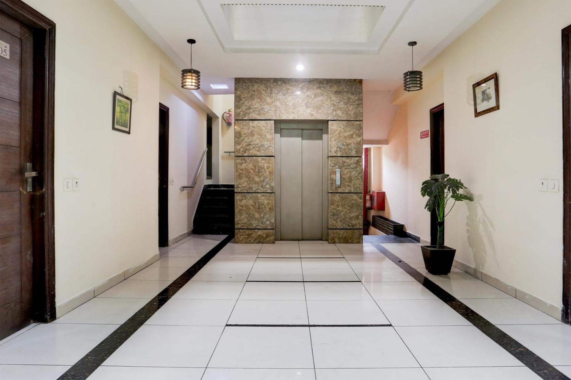 Hotel Super Collection O Railway Station Road Near Clock Tower Ludhiana Zewnętrze zdjęcie
